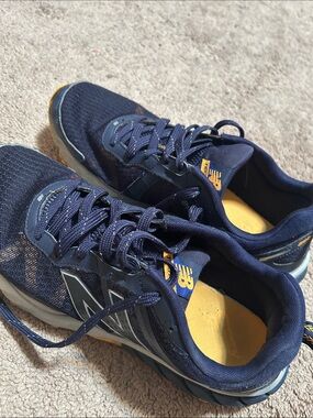 New Balance | Shoes | New Balance Evoz Light Gray Sneakers  display picture 1